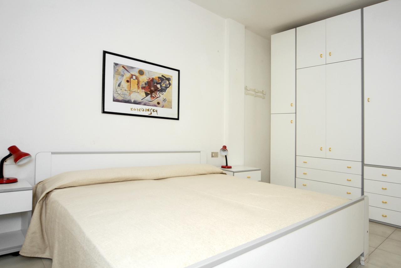Albatros Apartment Бибионе Екстериор снимка
